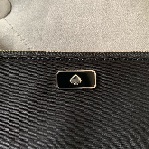 Kate Spade wristlet - Picture 3 of 5